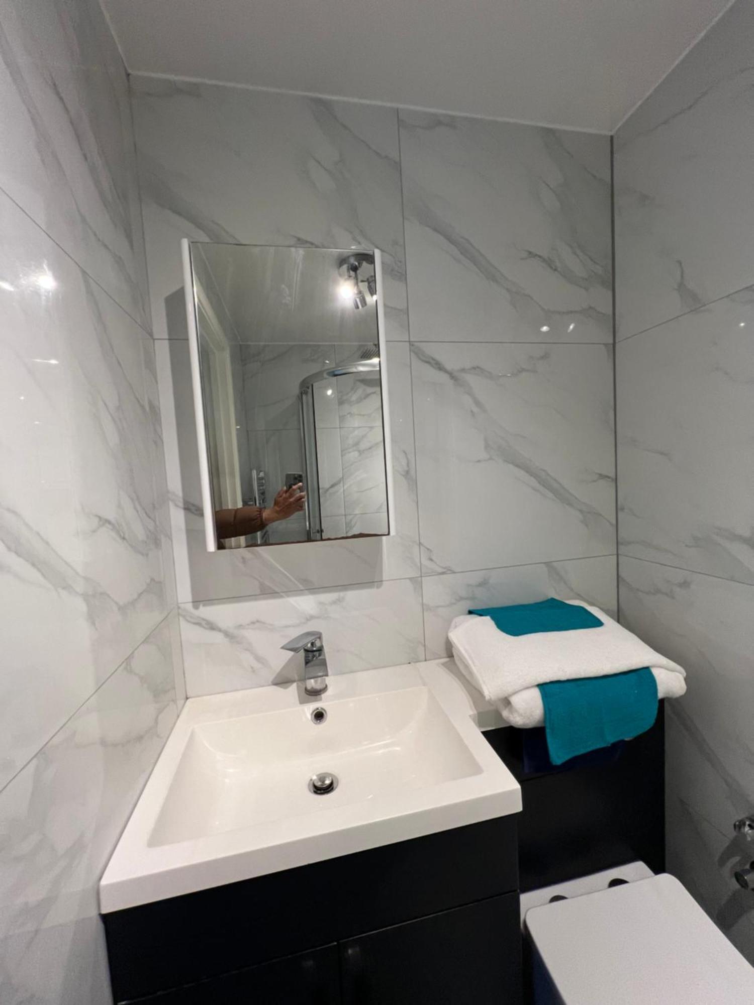 Leicester Oadby 4 Bed Home, 8 Guests, Park 5 Cars Экстерьер фото